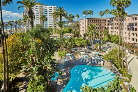 Hotels Near Los Angeles .